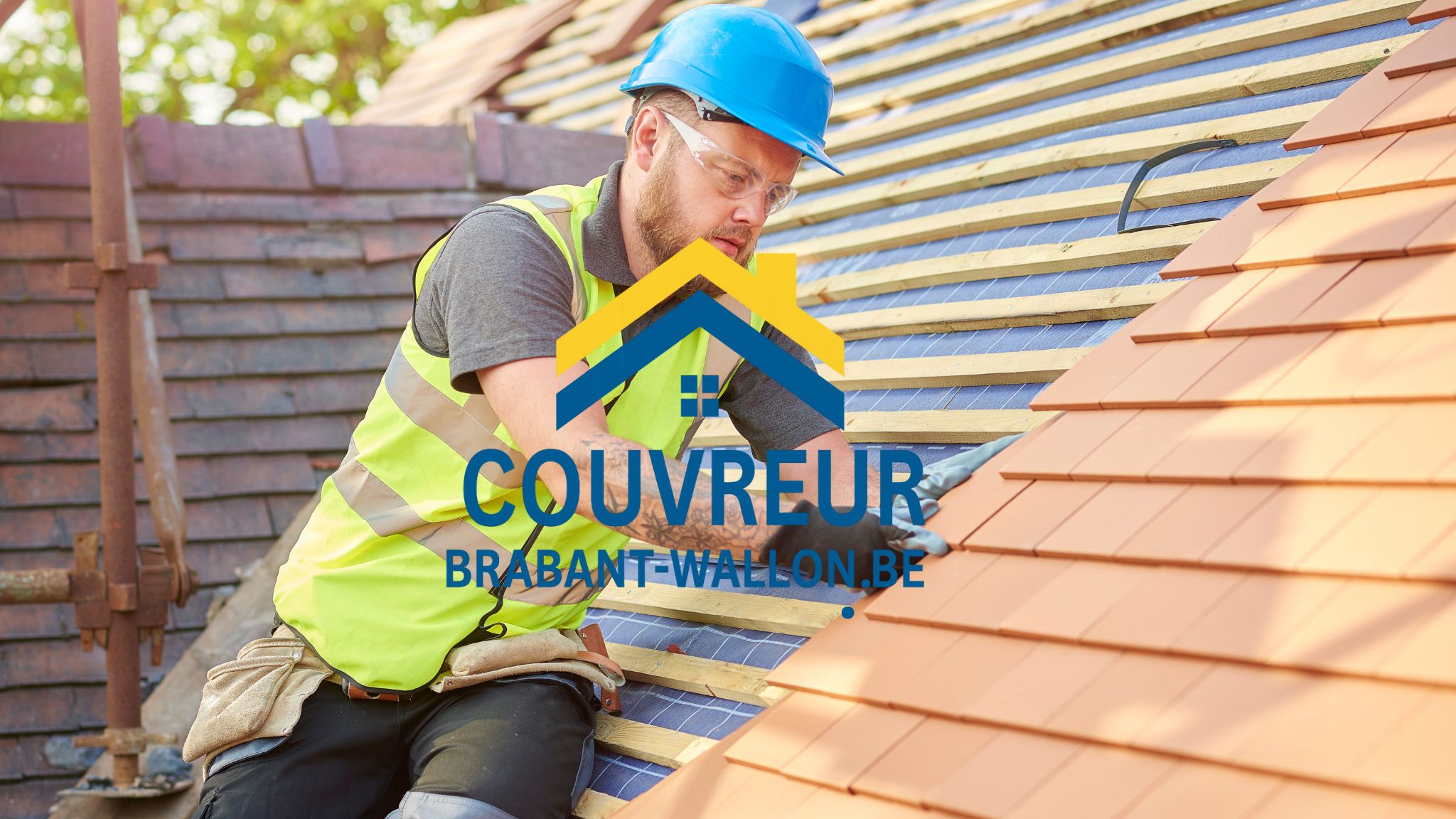 Couvreur sur une toiture en Brabant wallon